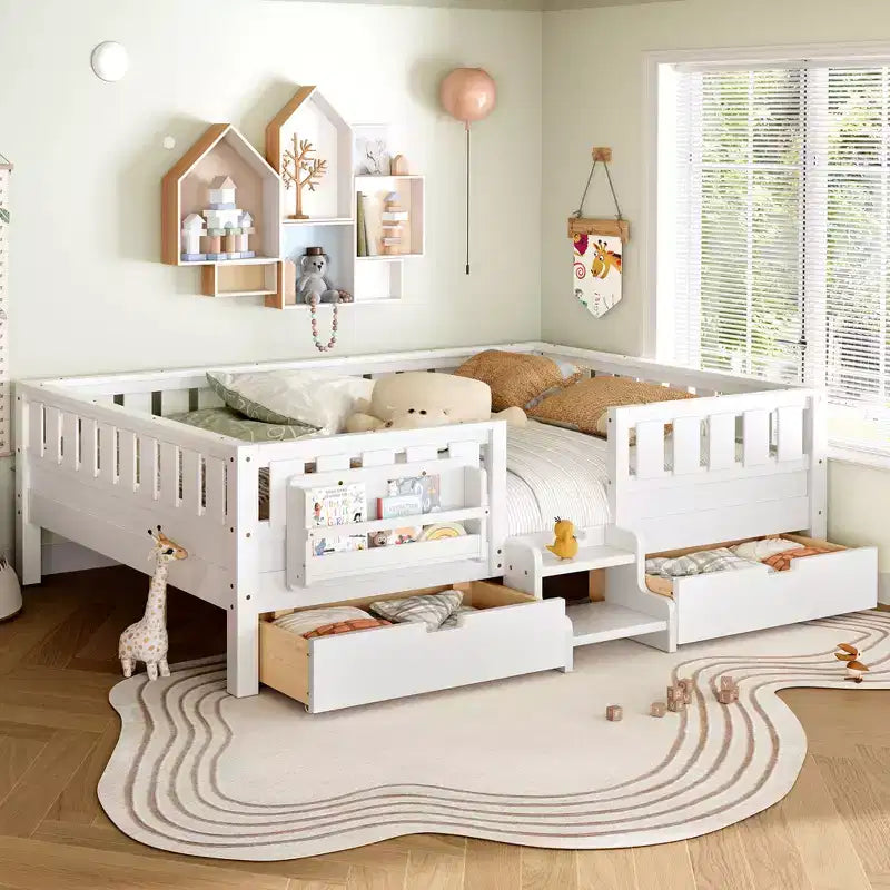 Lit pour tout-petits Bellemave Queen Size avec 14 barrières de sécurité, cadre de lit peu encombrant avec étagères intégrées et 2 tiroirs de rangement sous le lit