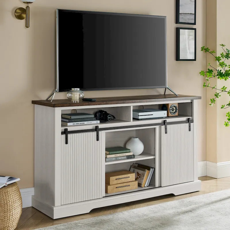 Meuble TV rustique avec porte coulissante de style grange, étagères de rangement supérieures et inférieures et étagères réglables pour salon