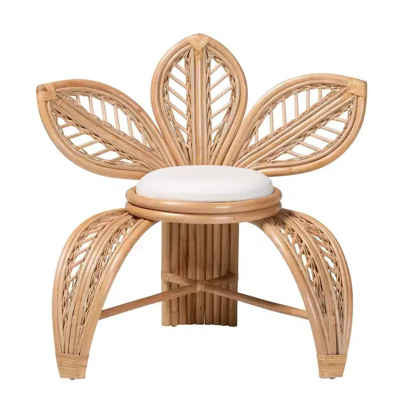Chaise d'appoint en rotin naturel Gresham bali & pari, Blanc/Marron naturel : Fabriquée à la main, coussin en mousse, aucun assemblage requis