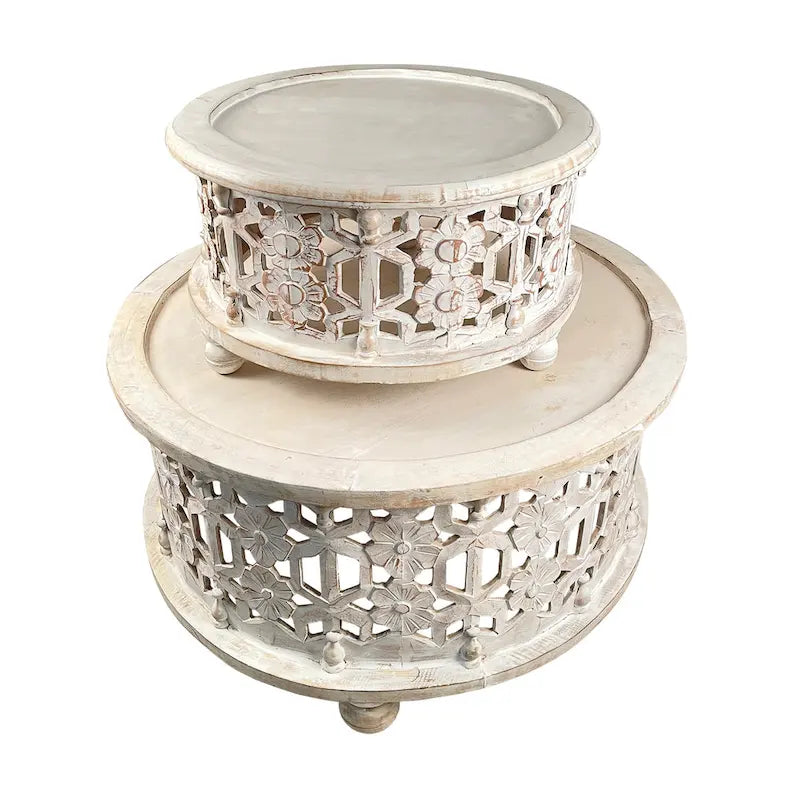 Ensemble de 2 tables basses rondes en bois de 30 pouces, motif floral sculpté, blanc antique